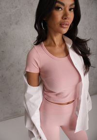 Renee - Różowy Krótki T-shirt Basic z Okrągłym Dekoltem Gresalor. Okazja: na co dzień. Kolor: różowy. Materiał: jeans, zamsz. Długość: krótkie. Styl: klasyczny, casual #1