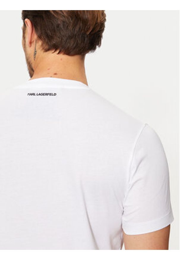 Karl Lagerfeld - KARL LAGERFELD T-Shirt 755061 544241 Biały Regular Fit. Typ kołnierza: dekolt w karo. Kolor: biały. Materiał: bawełna