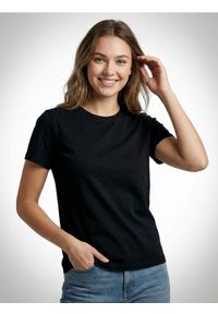 Sinsay - Bawełniana koszulka basic - czarny. Kolor: czarny. Materiał: bawełna