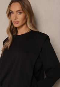 Renee - Czarna Bluza z Wiskozą z Szerokimi Ramionami Alioris. Okazja: na co dzień. Kolor: czarny. Materiał: wiskoza. Styl: elegancki, casual #5