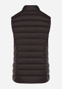 Born2be - Czarna Pikowanana Kamizelka Sifitta. Okazja: na co dzień. Kolor: czarny. Materiał: jeans. Styl: klasyczny, casual, elegancki #2