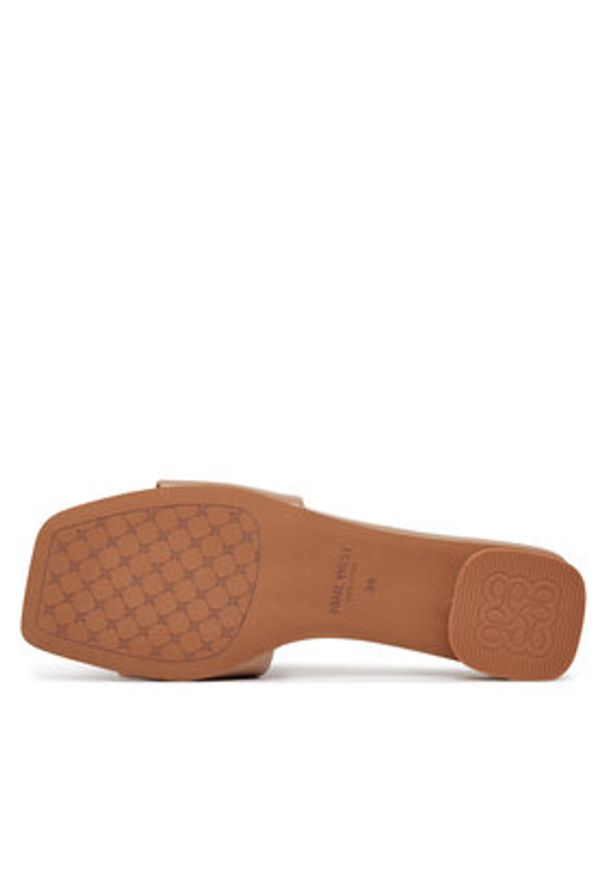 Nine West Klapki S4SH1847-01 Beżowy. Kolor: beżowy. Materiał: materiał