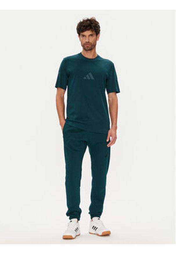 Adidas - adidas T-Shirt Z.N.E. JW4736 Zielony Regular Fit. Kolor: zielony. Materiał: bawełna