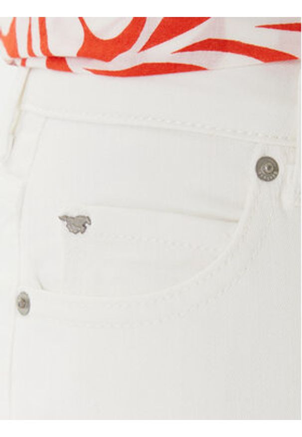 Mustang Jeansy Crosby 1016544 Biały Slim Fit. Kolor: biały