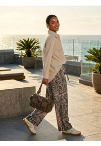 Sinsay - Koszula z domieszką lnu - beżowy. Kolor: beżowy. Materiał: len