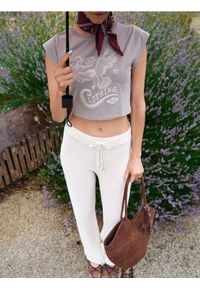 Sinsay - Bawełniany crop top z nadrukiem - szary. Kolor: szary. Materiał: bawełna. Wzór: nadruk