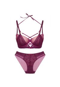 Intica - Komplet bielizny z haftem i regulowanymi paskami Volkea. Kolor: fioletowy. Materiał: materiał. Wzór: haft #1