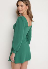 Born2be - Zielona Sukienka z Bufiastymi Rękawami i Kwadratowym Dekoltem Sopanielle. Okazja: na co dzień. Typ kołnierza: dekolt kwadratowy. Kolor: zielony. Materiał: skóra. Styl: casual, klasyczny #7
