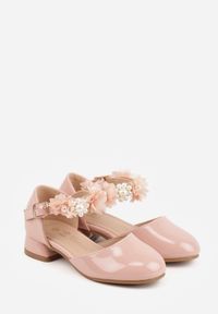 Born2be - Różowe Lakierowane Sandały na Niskim Obcasie z Kwiatkami i Perełkami Denagia. Zapięcie: sprzączka. Kolor: różowy. Materiał: lakier. Wzór: kwiaty. Sezon: lato. Styl: elegancki #6