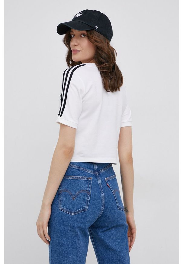 adidas Originals T-shirt Adicolor damski kolor biały. Okazja: na co dzień. Kolor: biały. Materiał: dzianina, bawełna. Styl: casual