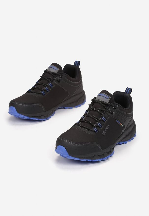 Born2be - Czarno-Niebieskie Buty Sportowe Jhaerithe. Wysokość cholewki: przed kostkę. Nosek buta: okrągły. Kolor: czarny. Materiał: materiał. Szerokość cholewki: normalna. Wzór: aplikacja. Sport: turystyka piesza