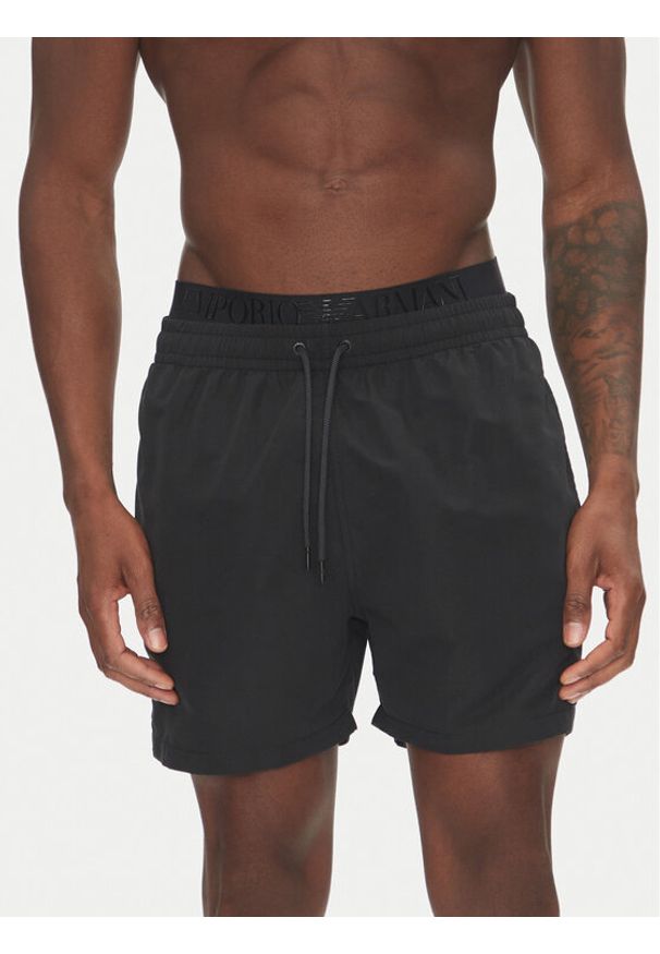 Emporio Armani Szorty kąpielowe EM000686 AF12329 UC001 Czarny Regular Fit. Kolor: czarny. Materiał: syntetyk