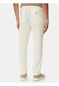 TOMMY HILFIGER - Tommy Hilfiger Chinosy Harlem MW0MW42336 Kremowy Regular Fit. Kolor: kremowy. Materiał: len #3