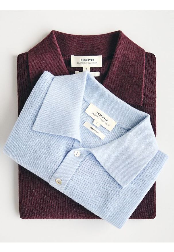 Reserved - Sweter z wełny merino - jasnoniebieski. Kolor: niebieski. Materiał: wełna