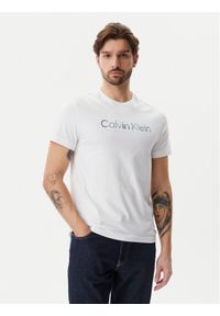 Calvin Klein T-Shirt Satin Bonded Logo K10K114162 Biały Regular Fit. Kolor: biały. Materiał: bawełna