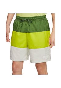 Spodenki Męskie Nike Sportswear City Edition Woven Shorts. Kolor: zielony. Długość: krótkie. Sezon: lato