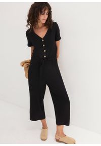 bonprix - Kombinezon z dżerseju z dekoltem w serek, krótki rękaw. Kolor: czarny. Materiał: jersey. Długość rękawa: krótki rękaw. Długość: krótkie #2