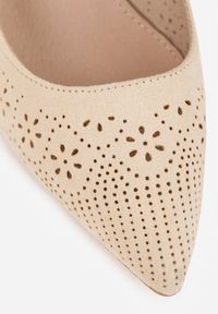 Born2be - Beżowe Ażurowe Sandały Vices na Obcasie Bez Pięty ze Skórzaną Wkładką Iffilissea. Okazja: na co dzień. Zapięcie: sprzączka. Kolor: beżowy. Materiał: skóra. Wzór: ażurowy. Obcas: na obcasie. Styl: casual, elegancki. Wysokość obcasa: średni #8