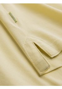 Ombre Clothing - Koszulka polo z dzianiny pique - żółta V4. Typ kołnierza: polo. Kolor: żółty. Materiał: dzianina. Wzór: haft #8