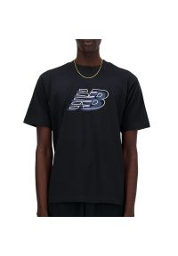 Koszulka męska New Balance MT41526BK – czarna. Kolor: czarny. Materiał: dresówka, materiał, bawełna