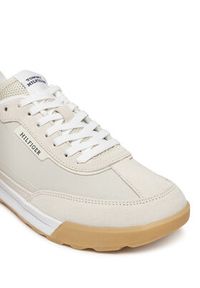TOMMY HILFIGER - Tommy Hilfiger Sneakersy Retro Runner Seasonal FM0FM05425 Biały. Kolor: biały. Materiał: skóra #5
