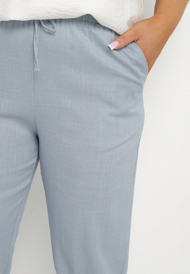 Born2be - Niebieskie Spodnie z Lnem i Elastyczną Gumką w Pasie Nativena. Okazja: na co dzień. Kolekcja: plus size. Kolor: niebieski. Materiał: len. Styl: casual