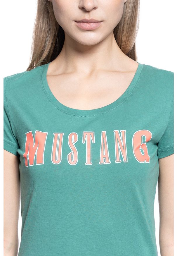 Mustang - T-SHIRT DAMSKI MUSTANG ALEXIA C PRINT DEEP SEA 1009641 6318. Wzór: nadruk