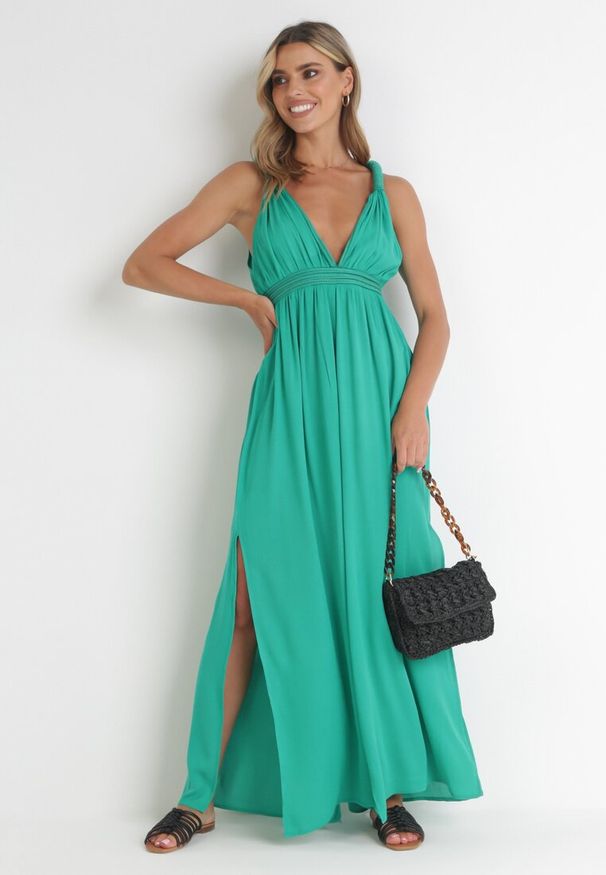 Born2be - Zielony Wiskozowy Kombinezon z Gumką w Pasie i Plecionym Sznurkiem z Lnem Evalin. Kolor: zielony. Materiał: wiskoza, len. Długość rękawa: na ramiączkach. Wzór: aplikacja