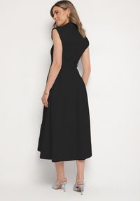 Born2be - Czarna Sukienka Koszulowa Ozdobiona Paskiem Devikka. Okazja: na co dzień. Kolor: czarny. Materiał: skóra. Wzór: aplikacja. Typ sukienki: koszulowe. Styl: klasyczny, casual, elegancki #2