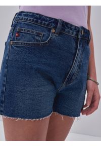 Big-Star - Szorty dziewczęce jeansowe z surowym wykoŅczeniem Shaina 516. Stan: podwyższony. Kolor: niebieski. Materiał: jeans. Długość: krótkie. Styl: sportowy, klasyczny, elegancki #7