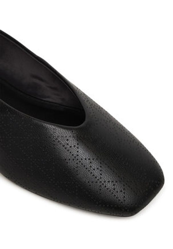 Calvin Klein Baleriny Square Ballerina Aop Lth HW0HW02936 Czarny. Kolor: czarny. Materiał: skóra