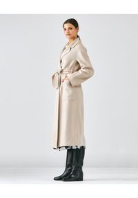 CASTELLANI - Beżowy płaszcz z kaszmirem. Kolor: beżowy. Materiał: kaszmir. Styl: klasyczny