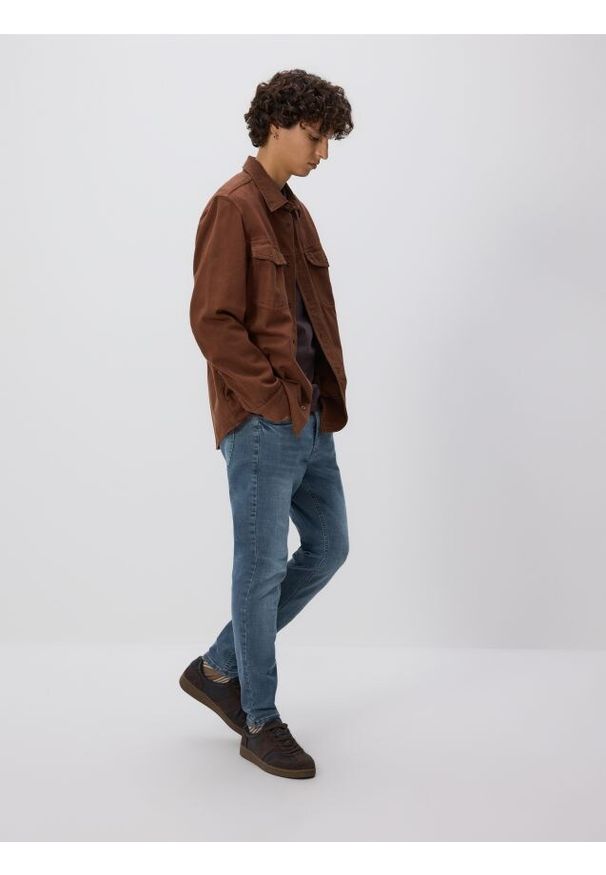 Reserved - Jeansy skinny z efektem sprania - indigo jeans