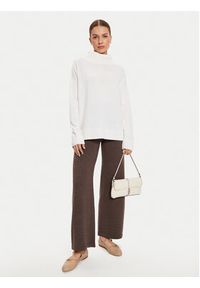 Max Mara Leisure Golf Superbo 2426366148 Biały Relaxed Fit. Typ kołnierza: golf. Kolor: biały. Materiał: wełna