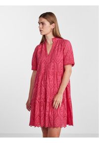 YAS Sukienka letnia Holi 26027163 Różowy Regular Fit. Kolor: różowy. Materiał: bawełna. Sezon: lato