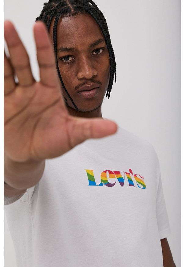Levi's® - Levi's - T-shirt. Okazja: na co dzień, na spotkanie biznesowe. Kolor: biały. Wzór: nadruk. Styl: biznesowy, casual