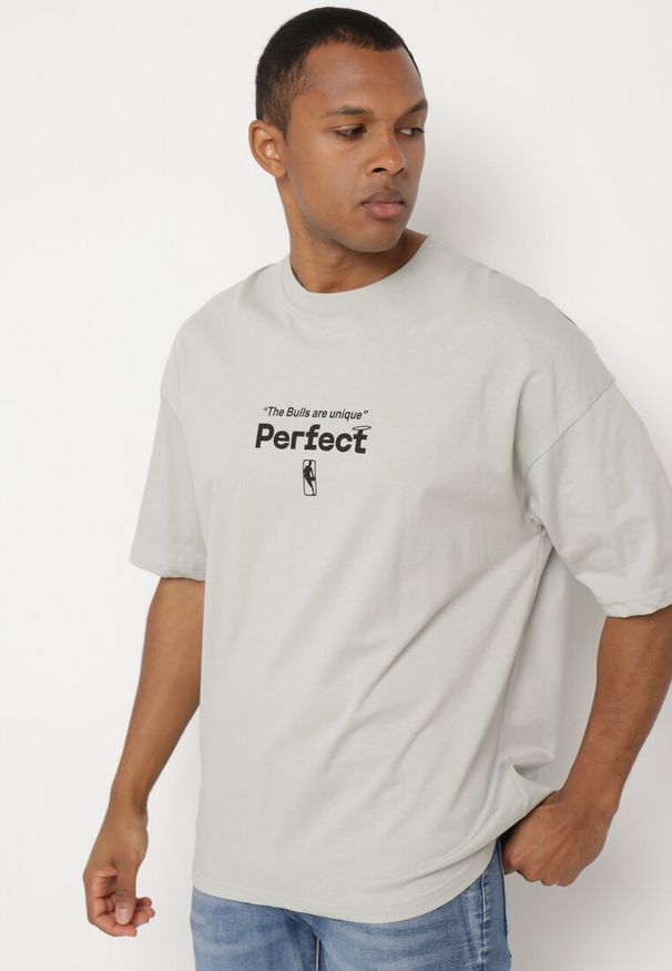 Born2be - Szara Bawełniana Koszulka T-shirt z Krótkim Rękawem Ozdobiony Nadrukami Citara. Kolor: szary. Materiał: bawełna. Długość rękawa: krótki rękaw. Długość: krótkie. Wzór: nadruk, aplikacja. Styl: klasyczny
