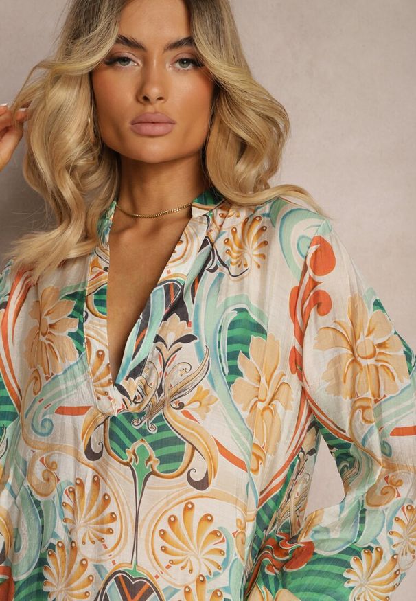 Renee - Beżowo-Zielona Sukienka o Rozkloszowanym Kroju z Długim Rękawem i Falbanką Dollati. Okazja: na co dzień. Typ kołnierza: dekolt w serek, kołnierz z falbankami. Kolor: beżowy. Materiał: tkanina, zamsz. Długość rękawa: długi rękaw. Wzór: aplikacja. Styl: casual