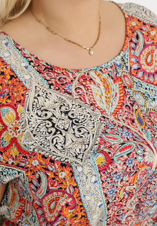 Born2be - Czerwono-Beżowa Wiskozowa Sukienka w Stylu Boho o Pudełkowym Kroju z Materiałowym Paskiem Neteri. Okazja: na co dzień. Kolor: czerwony. Materiał: wiskoza, materiał. Styl: boho