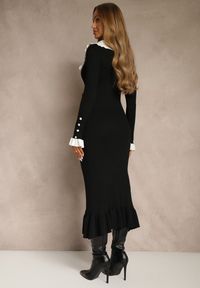 Renee - Czarna Sukienka Retro z Dzianiny z Wiskozą Zdobiona Kołnierzykiem Zihanne. Okazja: na co dzień. Kolor: czarny. Materiał: wiskoza, dzianina. Długość rękawa: długi rękaw. Wzór: aplikacja. Typ sukienki: proste, dopasowane. Styl: retro #3