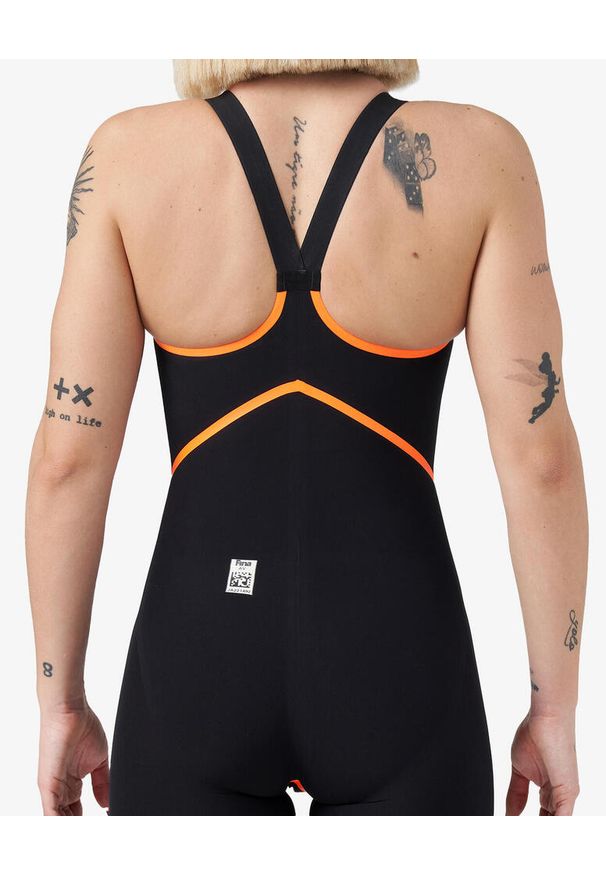 JAKED - Jaked Jkrono Zamknięte Z Tyłu Spodnie Do Kolan - Rozmiar 22. Kolor: wielokolorowy, czarny, pomarańczowy. Długość: do kolan