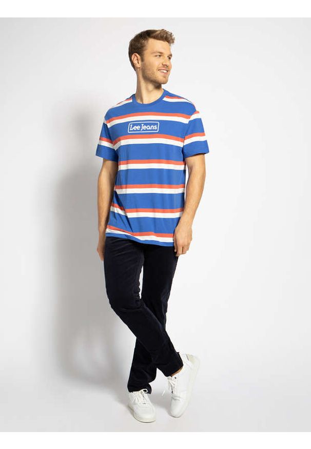 Lee - LEE SEASONAL STRIPE LOGO MĘSKI T-SHIRT RELAXED FIT SUMMER BLUE L61FBSNJ 112113836