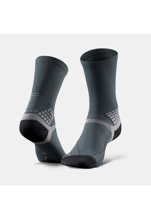 quechua - Skarpety turystyczne Quechua Hike 500 długie x 2. Kolor: szary. Materiał: poliamid, elastan. Wzór: ze splotem. Sport: turystyka piesza
