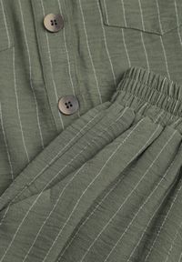 Renee - Ciemnozielony Komplet z Wiskozy Spodnie Wide Leg i Koszula Bez Rękawów z Paskiem Adduin. Kolor: zielony. Materiał: wiskoza #6