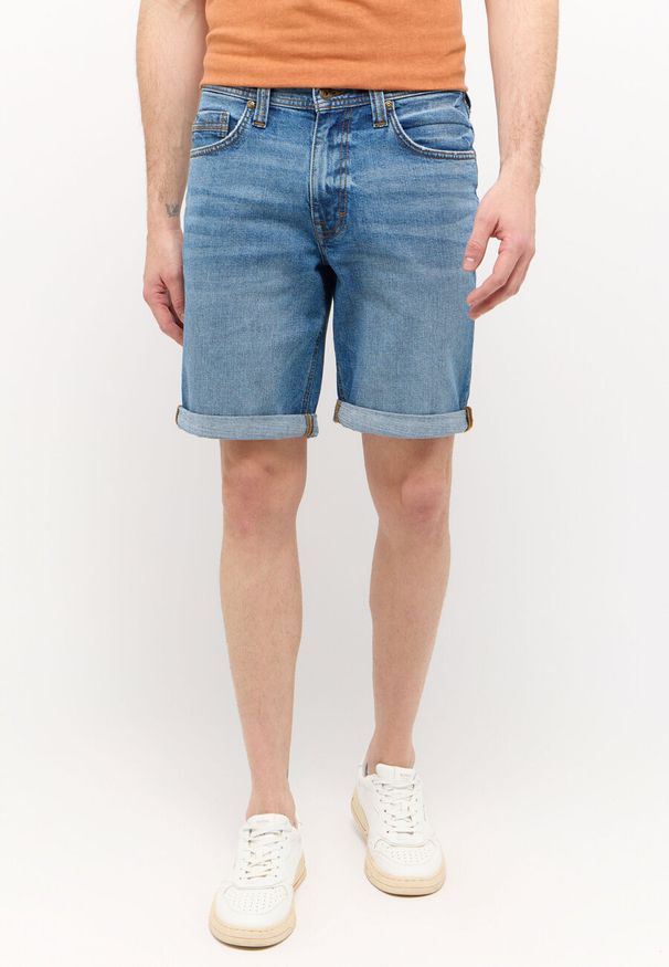 Mustang - MĘSKIE SZORTY MUSTANG Washington Shorts Denim Blue 1015149 5000 404. Materiał: denim