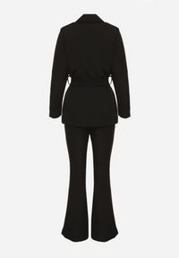 Renee - Czarny Komplet o Garniturowym Kroju z Marynarką z Wiązaniem i Spodniami Falestra. Kolor: czarny #5