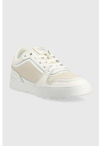 TOMMY HILFIGER - Tommy Hilfiger sneakersy skórzane LOW TH BASKET SNEAKER kolor beżowy. Kolor: beżowy. Materiał: skóra #4