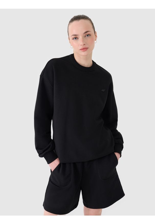 4f - 4F Bluza dresowa nierozpinana bez kaptura uniseks - czarna S. Okazja: na co dzień. Typ kołnierza: bez kaptura. Kolor: czarny. Materiał: dresówka. Wzór: gładki, ze splotem. Styl: klasyczny, sportowy, casual