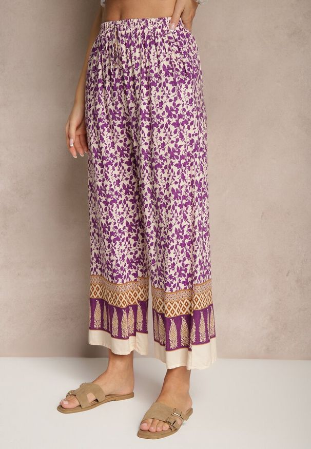 Renee - Fioletowe Spodnie z Bawełny High Waist z Abstrakcyjnym Wzorem Lisathiela. Okazja: na co dzień. Stan: podwyższony. Kolor: fioletowy. Materiał: bawełna. Styl: casual
