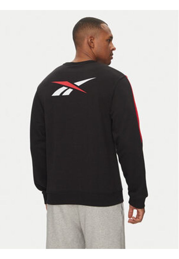 Reebok Bluza 100215502 Czarny Regular Fit. Kolor: czarny. Materiał: syntetyk